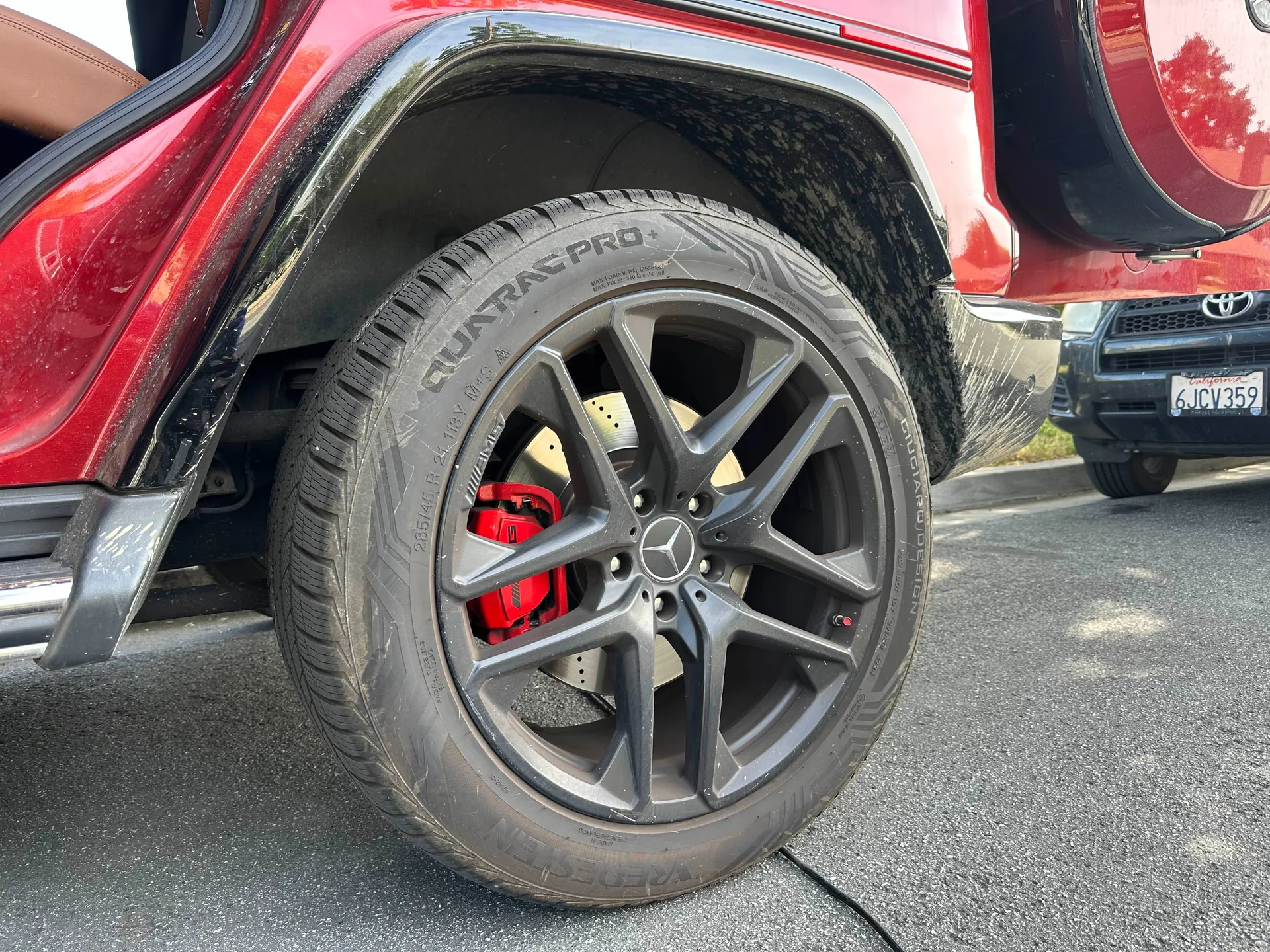Mercedes G-Wagon wheel detail - before